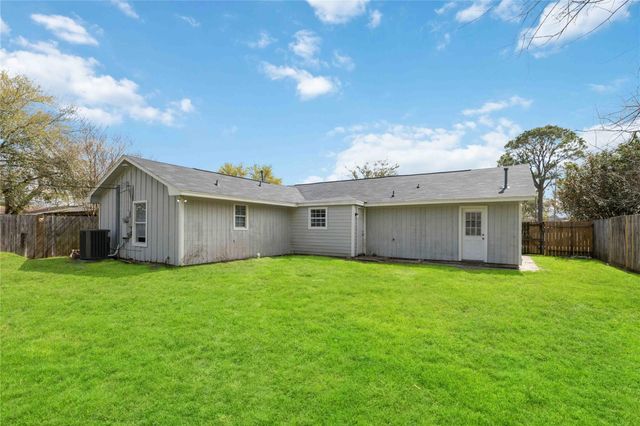 7150 Mobud Drive, Houston, TX 77074