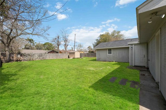 7150 Mobud Drive, Houston, TX 77074