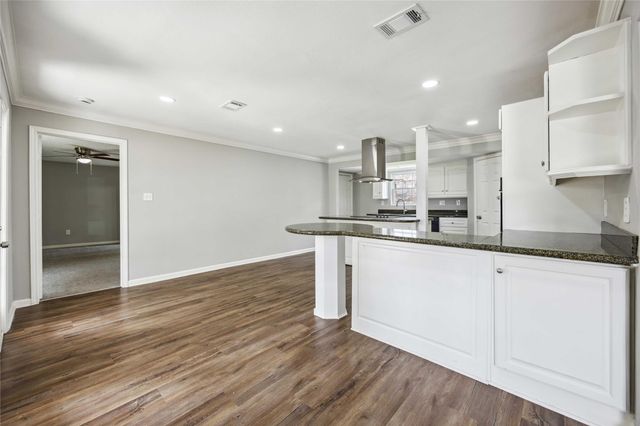 7150 Mobud Drive, Houston, TX 77074