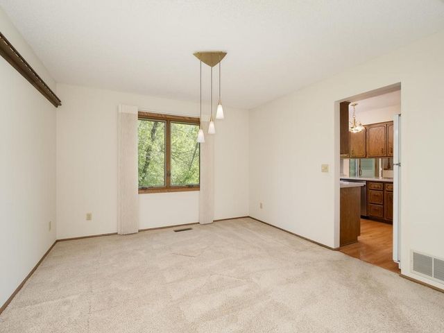 1404 Muir Lane, Burnsville, MN 55337