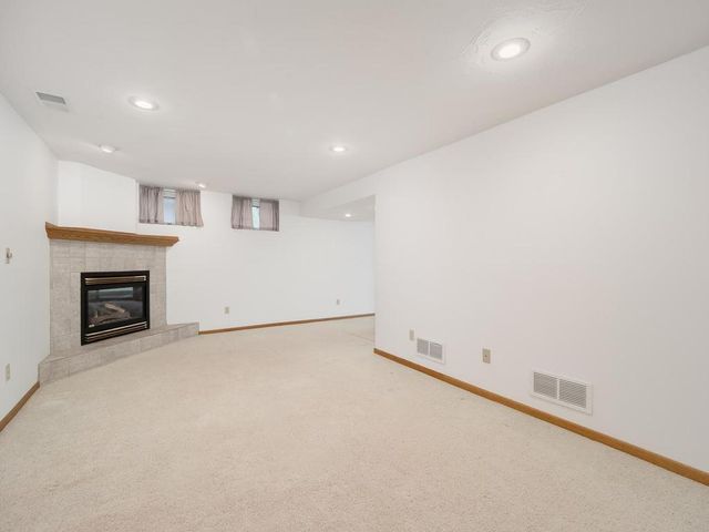 1404 Muir Lane, Burnsville, MN 55337