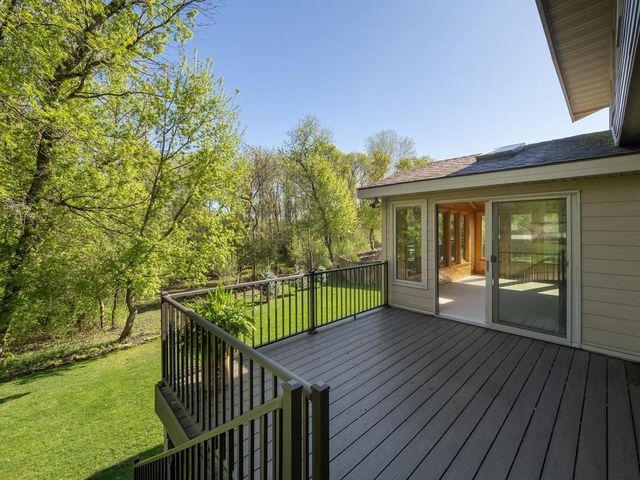 1404 Muir Lane, Burnsville, MN 55337