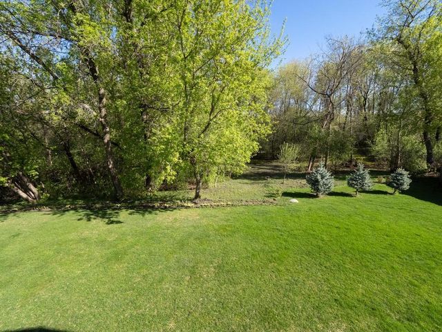 1404 Muir Lane, Burnsville, MN 55337