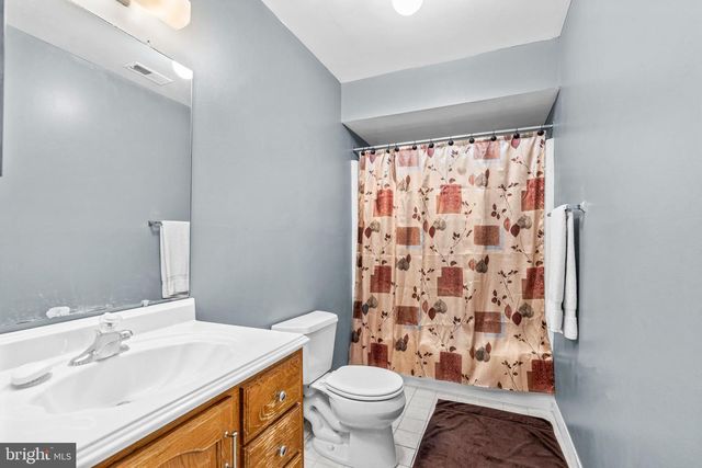 12 CHELSEA CT, Sewell, NJ 08080