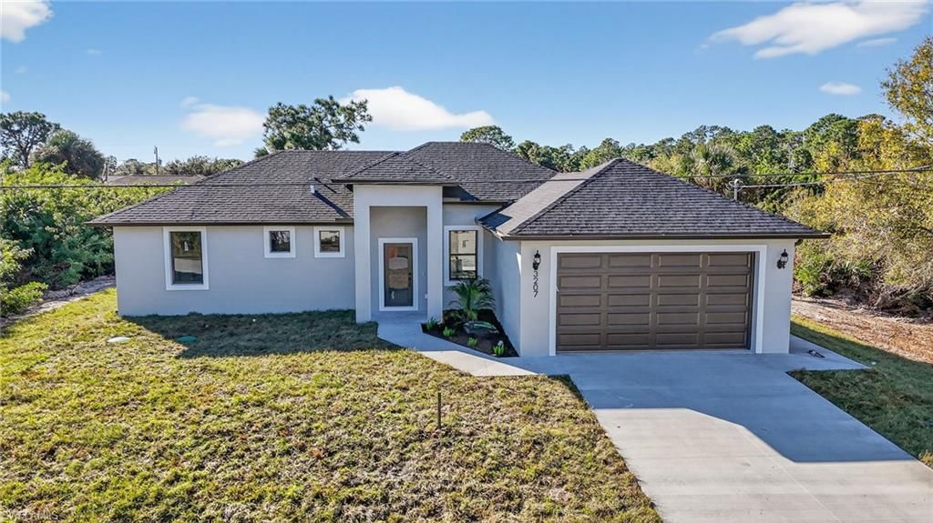 3207 40th ST W, LEHIGH ACRES, FL 33971 — exterior