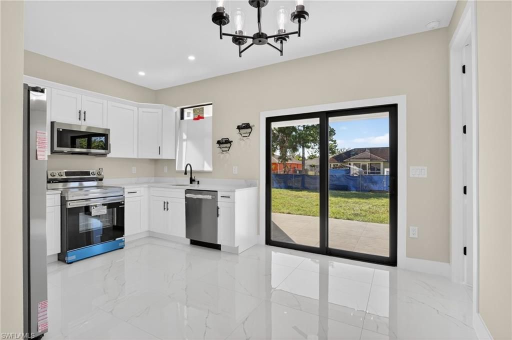 3207 40th ST W, LEHIGH ACRES, FL 33971 — photo 2