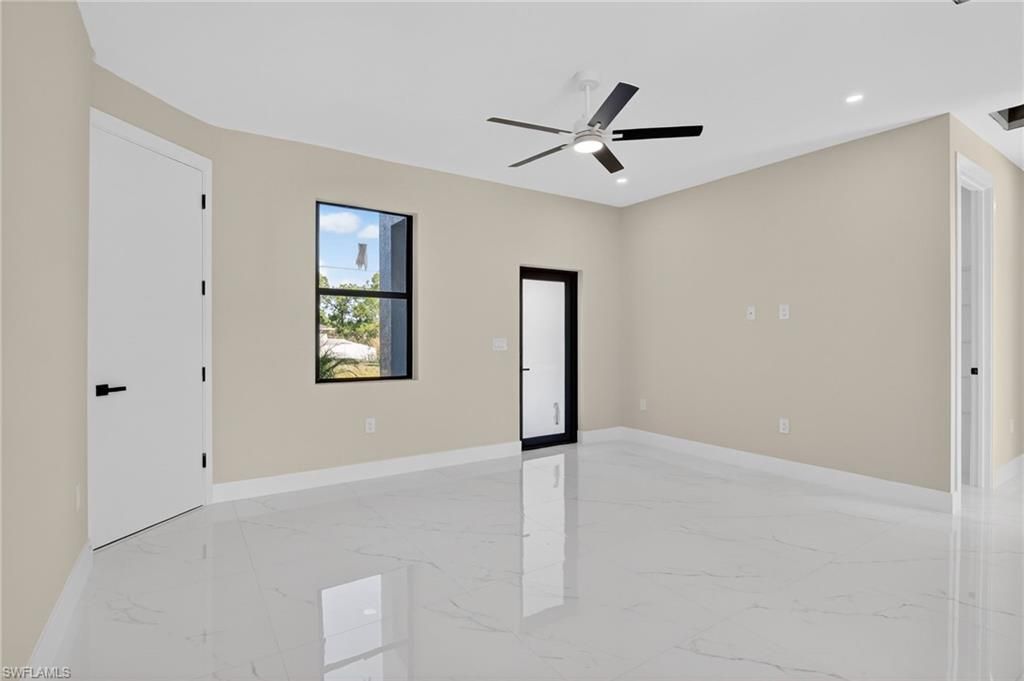 3207 40th ST W, LEHIGH ACRES, FL 33971 — photo 4