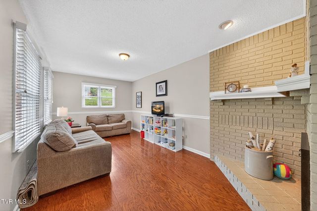 1014 Whittling Wood Drive, Johnson City, TN 37601