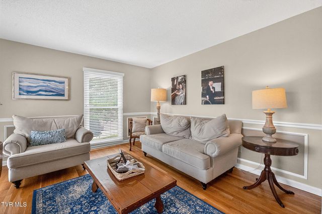 1014 Whittling Wood Drive, Johnson City, TN 37601