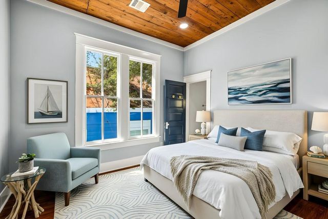 2714 Avenue K, Galveston, TX 77550