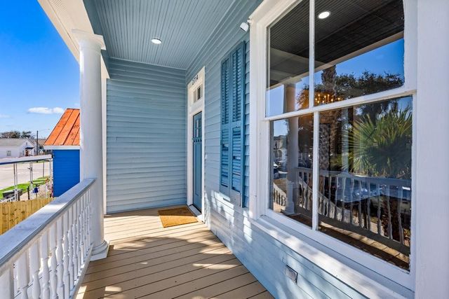 2714 Avenue K, Galveston, TX 77550