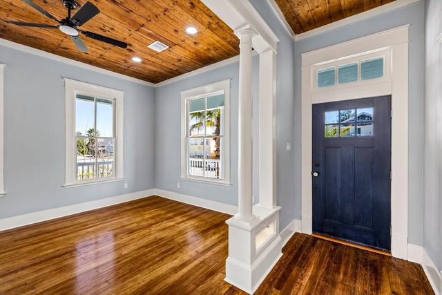 2714 Avenue K, Galveston, TX 77550