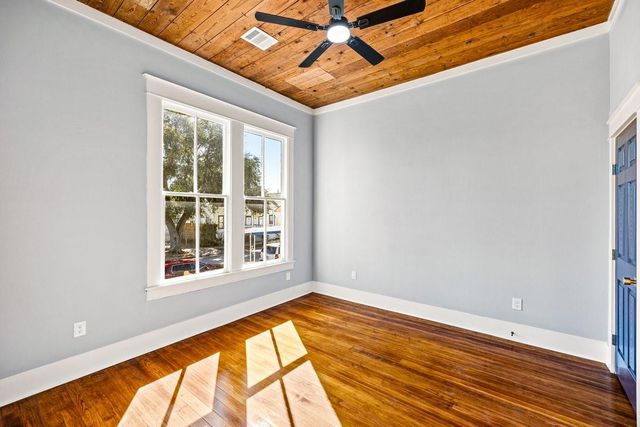 2714 Avenue K, Galveston, TX 77550