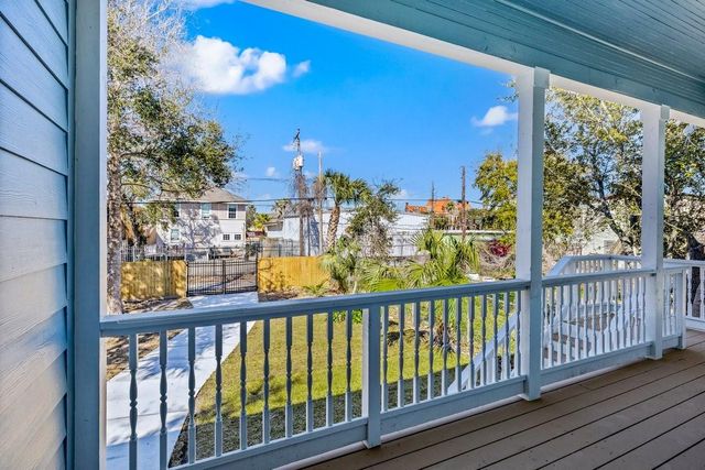 2714 Avenue K, Galveston, TX 77550