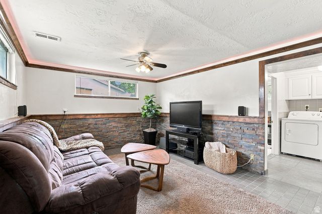 1249 E GREENFIELD CIR, Murray, UT 84121