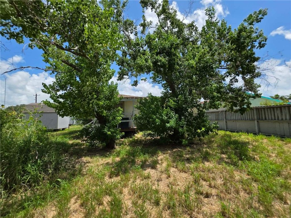 413 N 7th St, Fulton, TX 78358 — photo 4