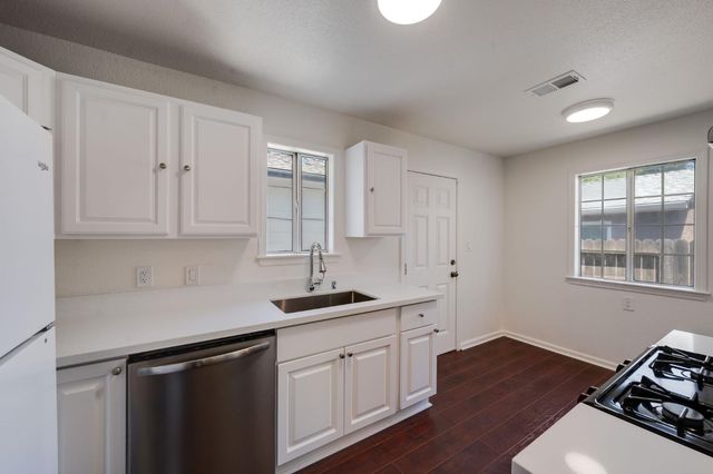 5511 Georgia Dr, North Highlands, CA 95660
