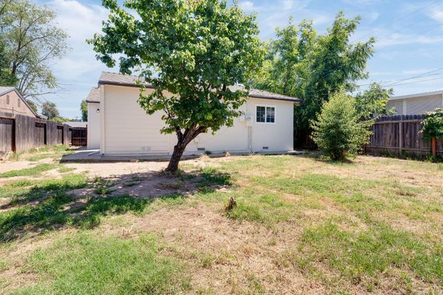 5511 Georgia Dr, North Highlands, CA 95660