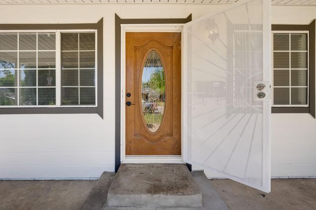 5511 Georgia Dr, North Highlands, CA 95660