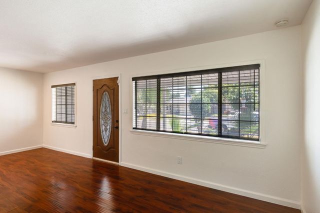 5511 Georgia Dr, North Highlands, CA 95660
