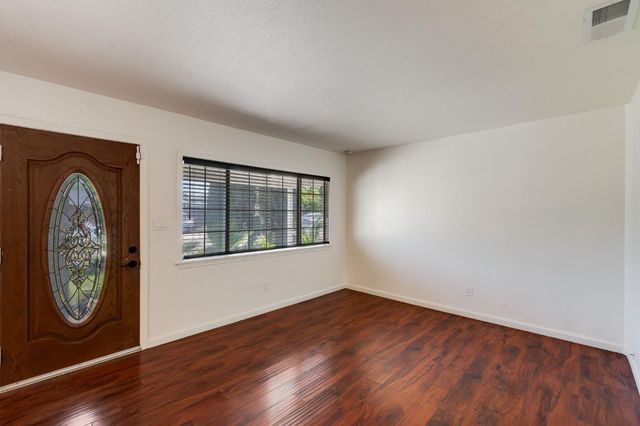 5511 Georgia Dr, North Highlands, CA 95660
