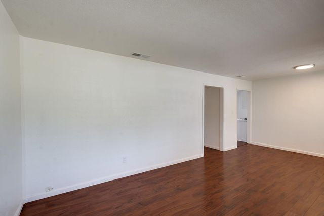 5511 Georgia Dr, North Highlands, CA 95660