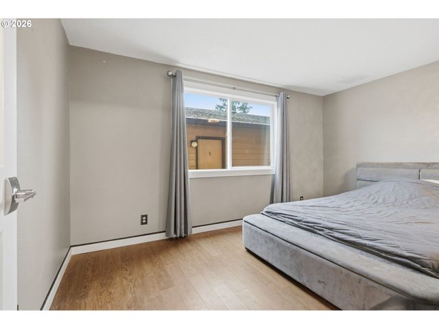 605 Se 121ST Ave 5, Vancouver, WA 98683