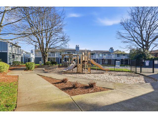 605 Se 121ST Ave 5, Vancouver, WA 98683