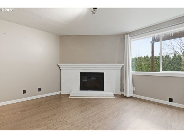 605 Se 121ST Ave 5, Vancouver, WA 98683