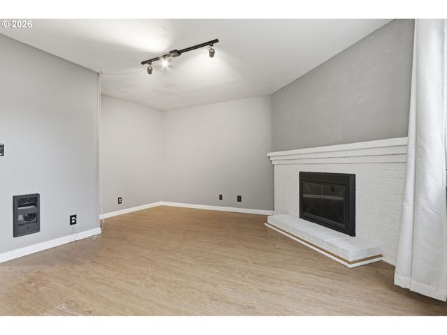 605 Se 121ST Ave 5, Vancouver, WA 98683