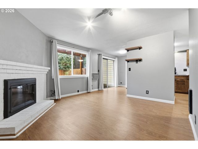 605 Se 121ST Ave 5, Vancouver, WA 98683