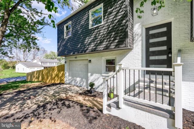 421 FAIRWAY DRIVE, Mechanicsburg, PA 17055
