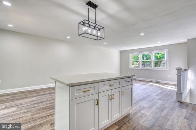 421 FAIRWAY DRIVE, Mechanicsburg, PA 17055