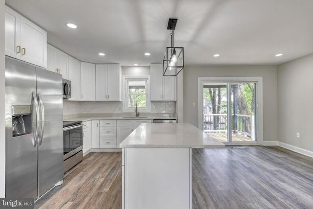 421 FAIRWAY DRIVE, Mechanicsburg, PA 17055