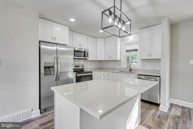 421 FAIRWAY DRIVE, Mechanicsburg, PA 17055