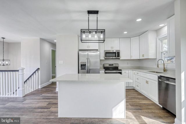 421 FAIRWAY DRIVE, Mechanicsburg, PA 17055