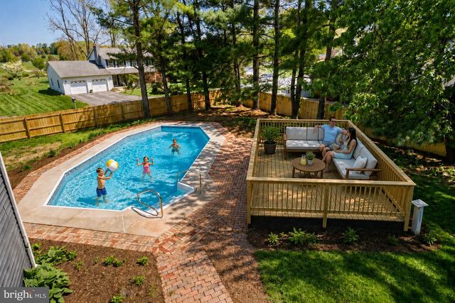 421 FAIRWAY DRIVE, Mechanicsburg, PA 17055