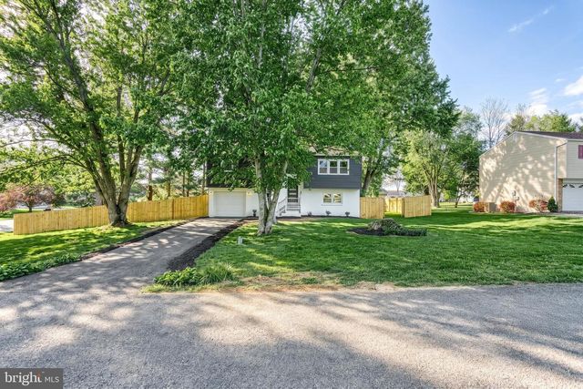 421 FAIRWAY DRIVE, Mechanicsburg, PA 17055