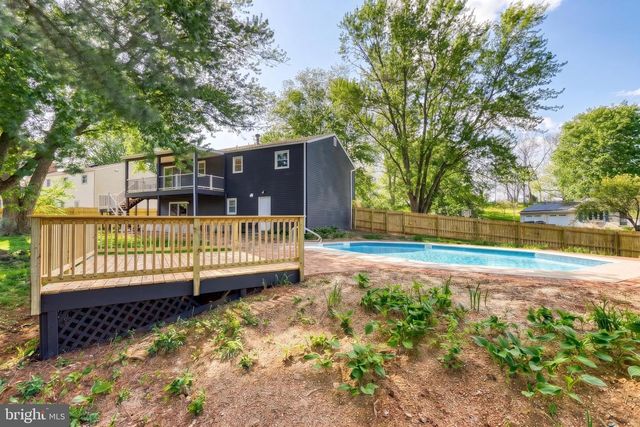 421 FAIRWAY DRIVE, Mechanicsburg, PA 17055