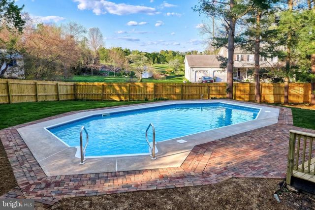 421 FAIRWAY DRIVE, Mechanicsburg, PA 17055
