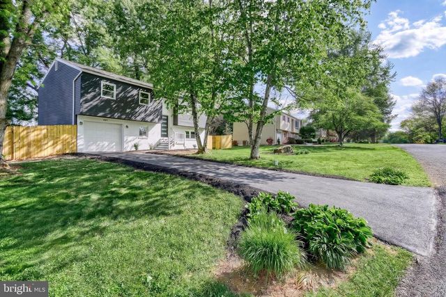 421 FAIRWAY DRIVE, Mechanicsburg, PA 17055