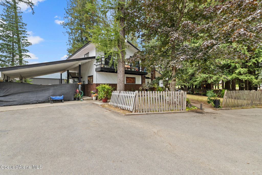 405 Schweitzer Cutoff RD, Sandpoint, ID 83864 photo 2