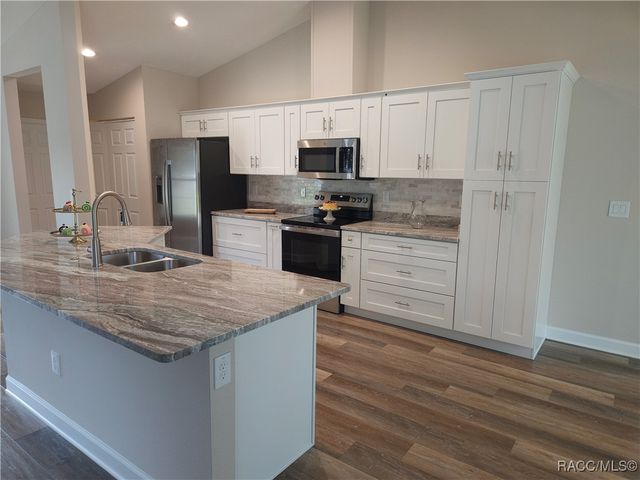 8216 N Upland Drive, Citrus Springs, FL 34434