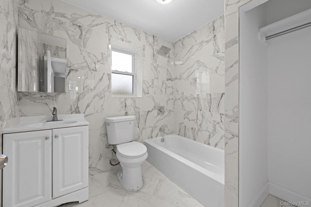 17417 Polhemus Avenue, Jamaica, NY 11433 — photo 4
