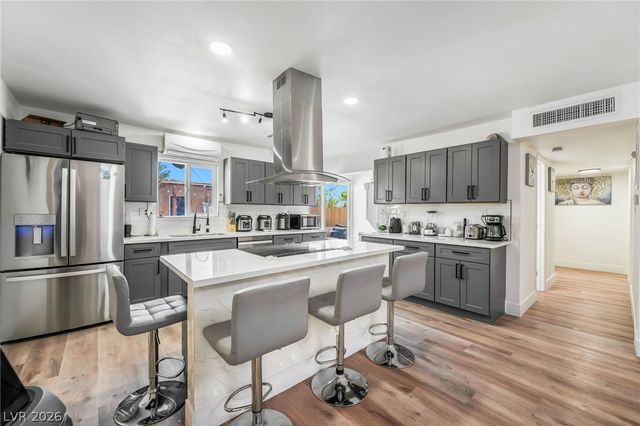 6320 Bristol Way, Las Vegas, NV 89107