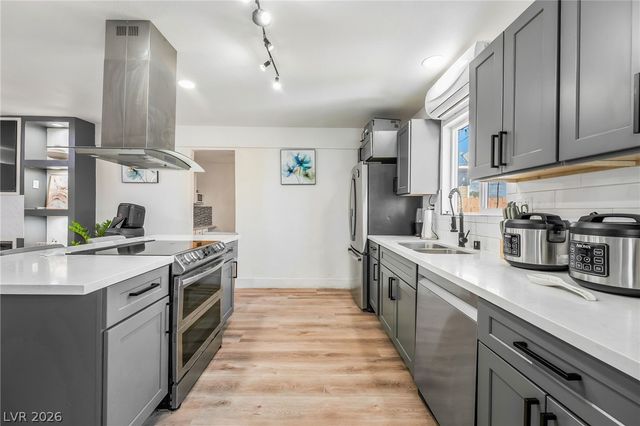 6320 Bristol Way, Las Vegas, NV 89107