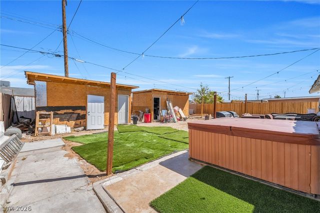 6320 Bristol Way, Las Vegas, NV 89107