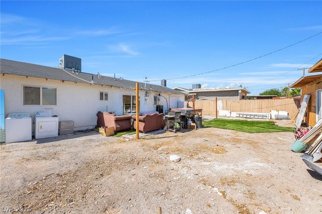 6320 Bristol Way, Las Vegas, NV 89107