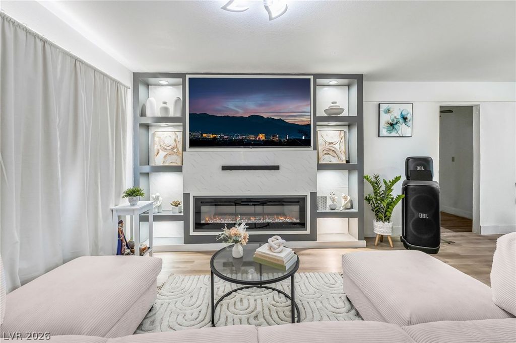6320 Bristol Way, Las Vegas, NV 89107 — photo 5