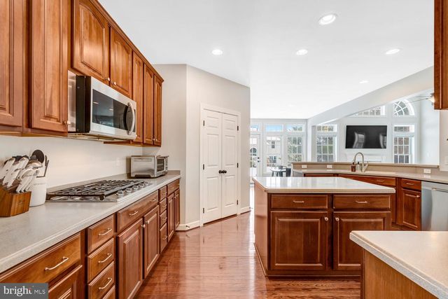 8749 BANCROFT DR, Waldorf, MD 20603